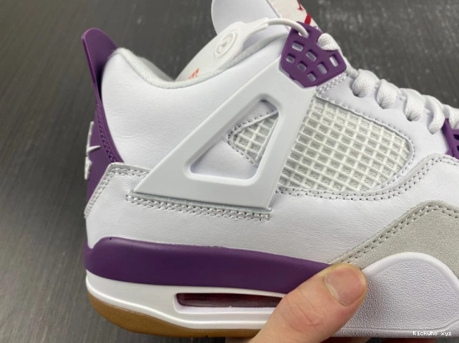 DR5415-150 RETRO SB Nike JORDAN 4 0522